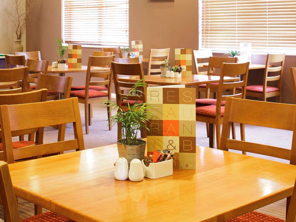 Отель Ibis Cardiff Gate - International Business Park Ресторан фото